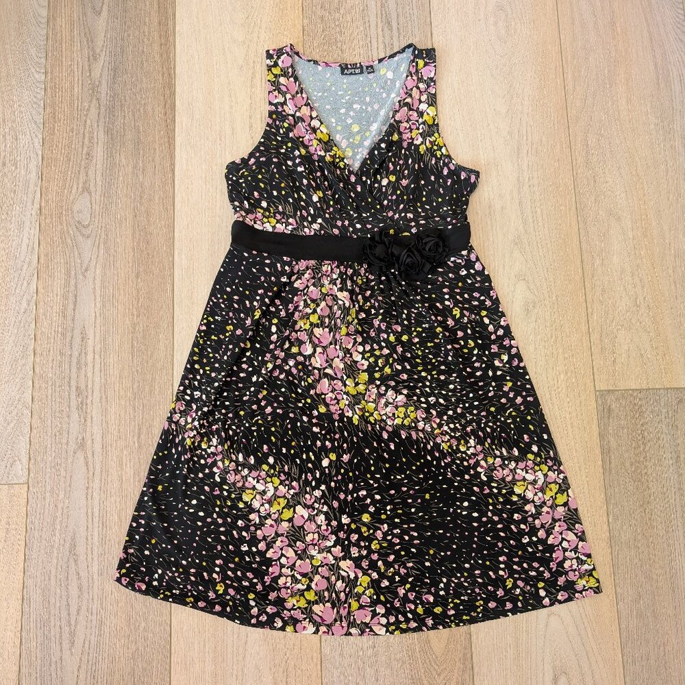 Women's Size M Floral Sleeveless Casual Dress